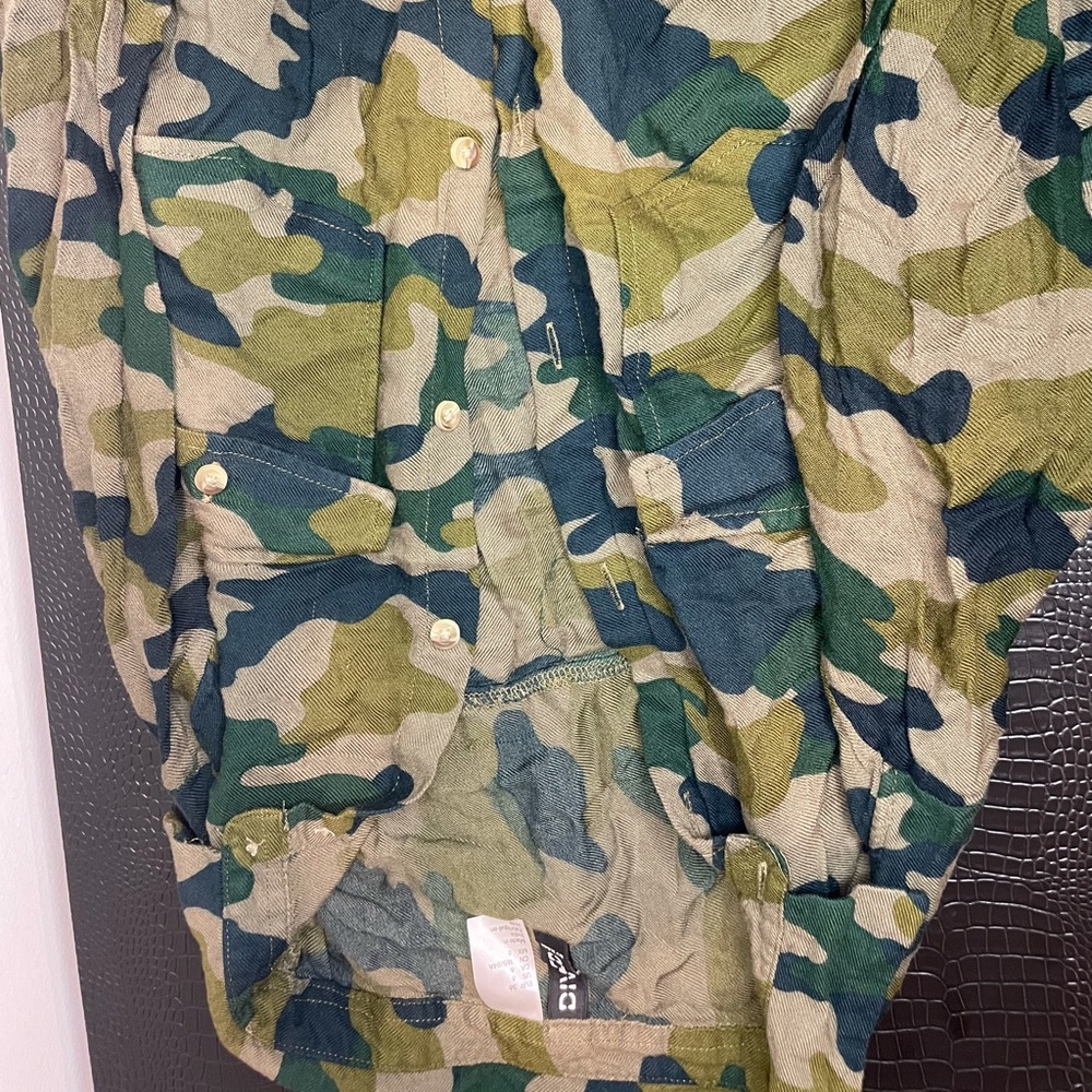Women’s H&M dress/shirt camouflage